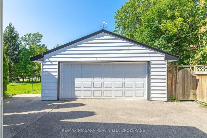 Property Photo:  129 Adelaide Street  ON L3K 2W4 