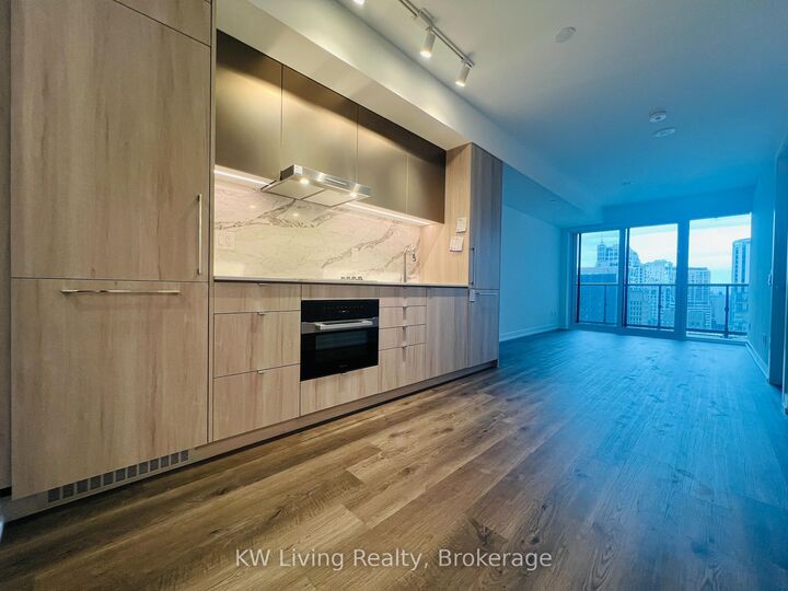 Property Photo: 771 Yonge Street 1902 ON M4W 0B8