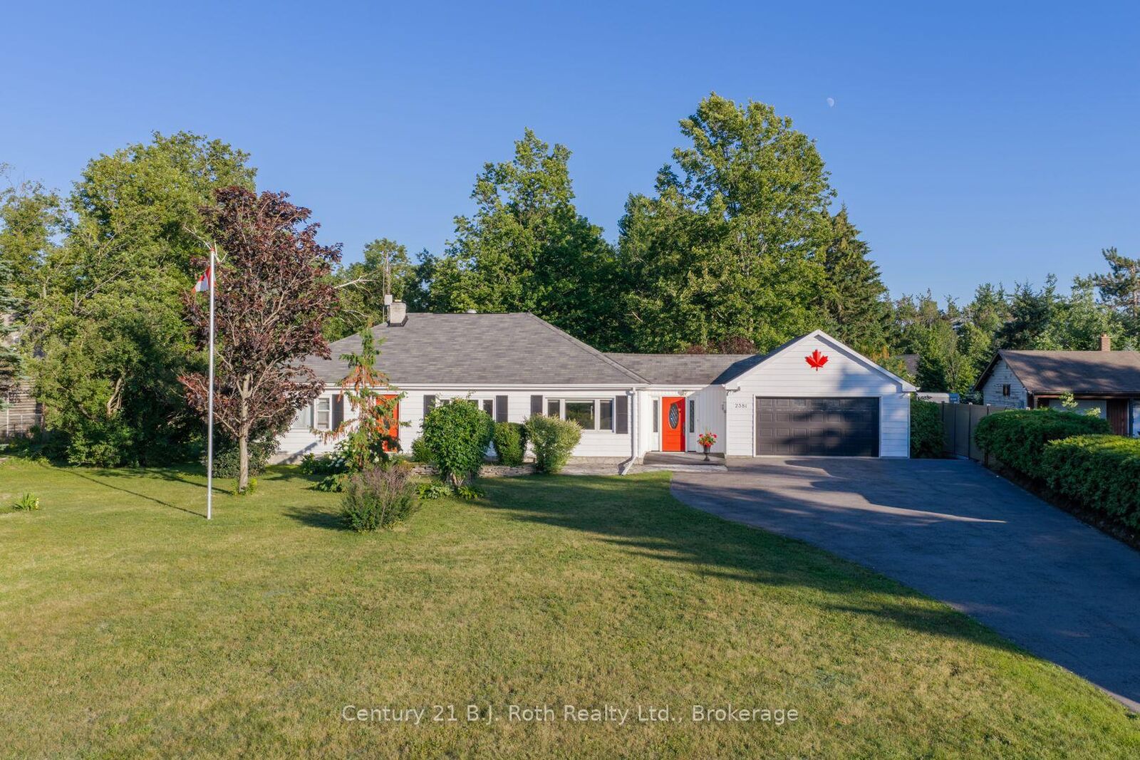 Property Photo: 2381 11 Highway ON L0L 2E0