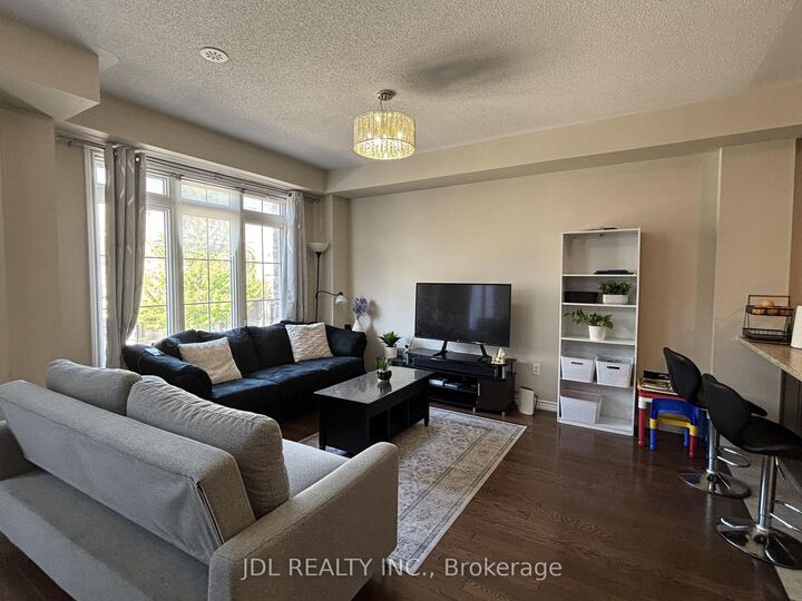 Property Photo:  2435 Greenwich Drive 33  ON L6M 0S4 