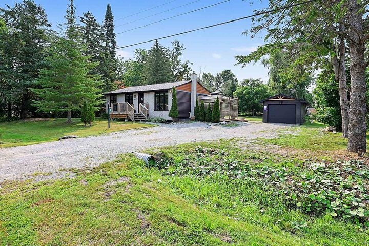 Property Photo: 25 Glengrove Avenue ON L3V 0J9