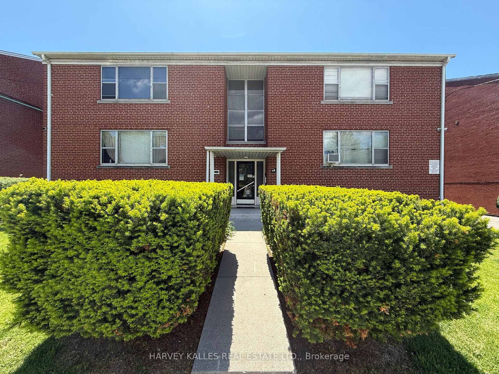 Property Photo:  88 Trethewey Drive 6  ON M6M 4B4 