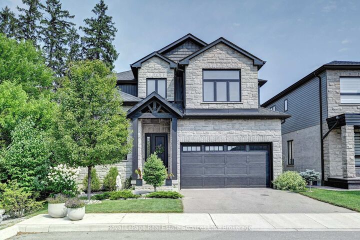 Property Photo: 450 Bridgeport Road 8 ON N2K 1N7