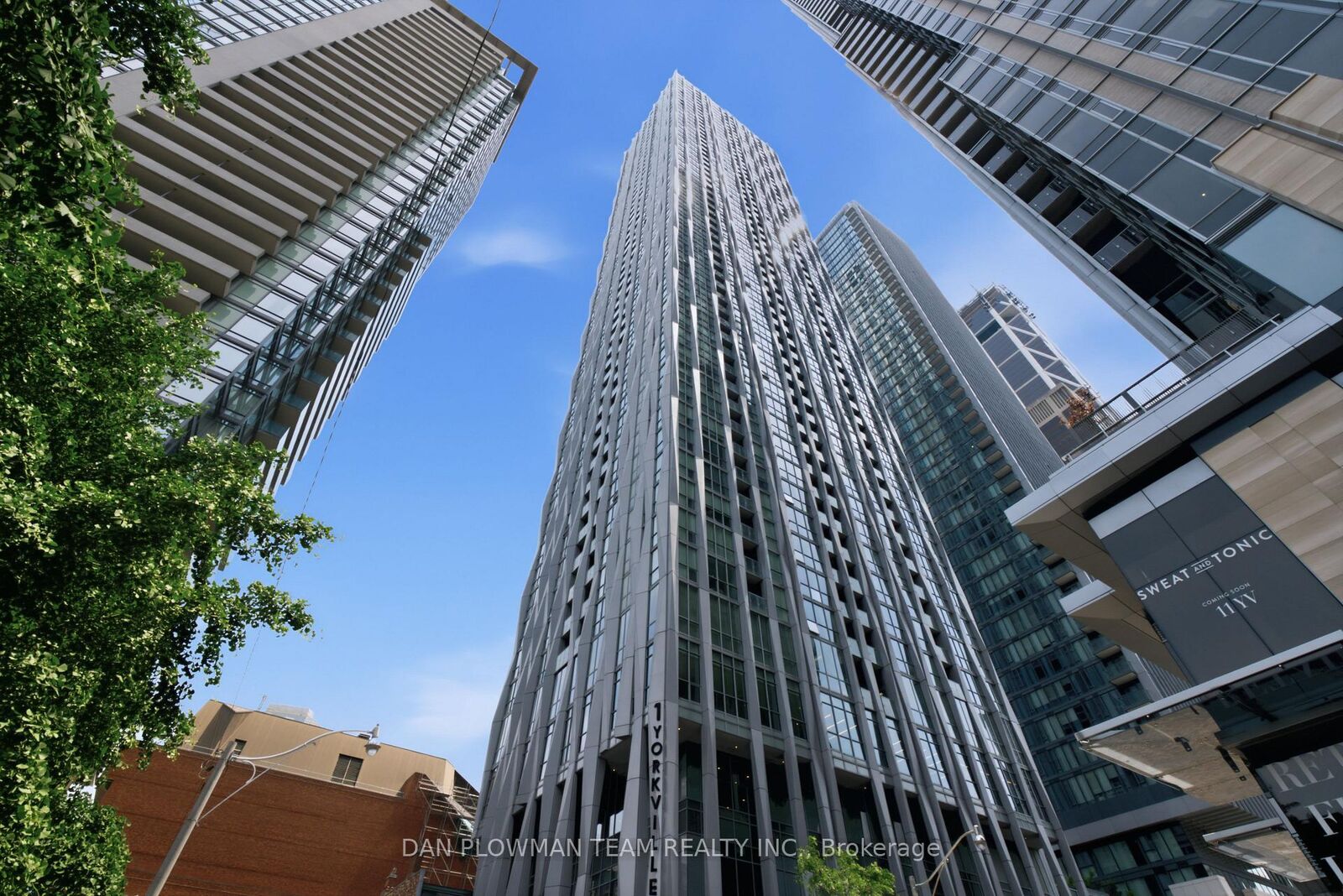 Property Photo: 1 Yorkville Avenue 901 ON M4W 0B1