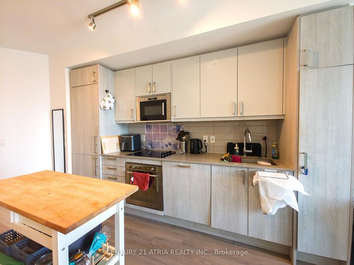 Property Photo:  77 Mutual Street 2403  ON M5B 0B9 