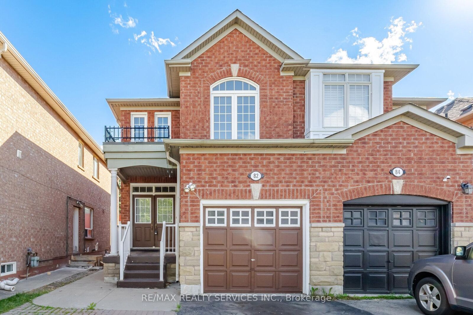 Property Photo: 82 Rubysilver Drive ON L6P 1R1