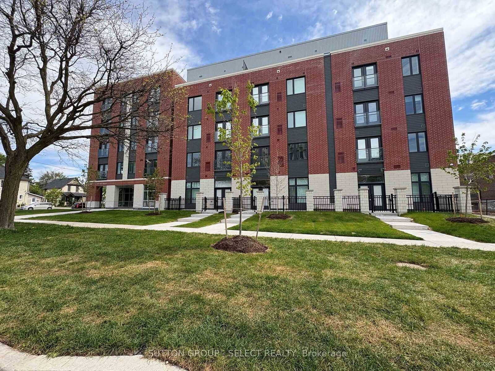Property Photo:  351 Hill Street 513  ON N6B 2M2 