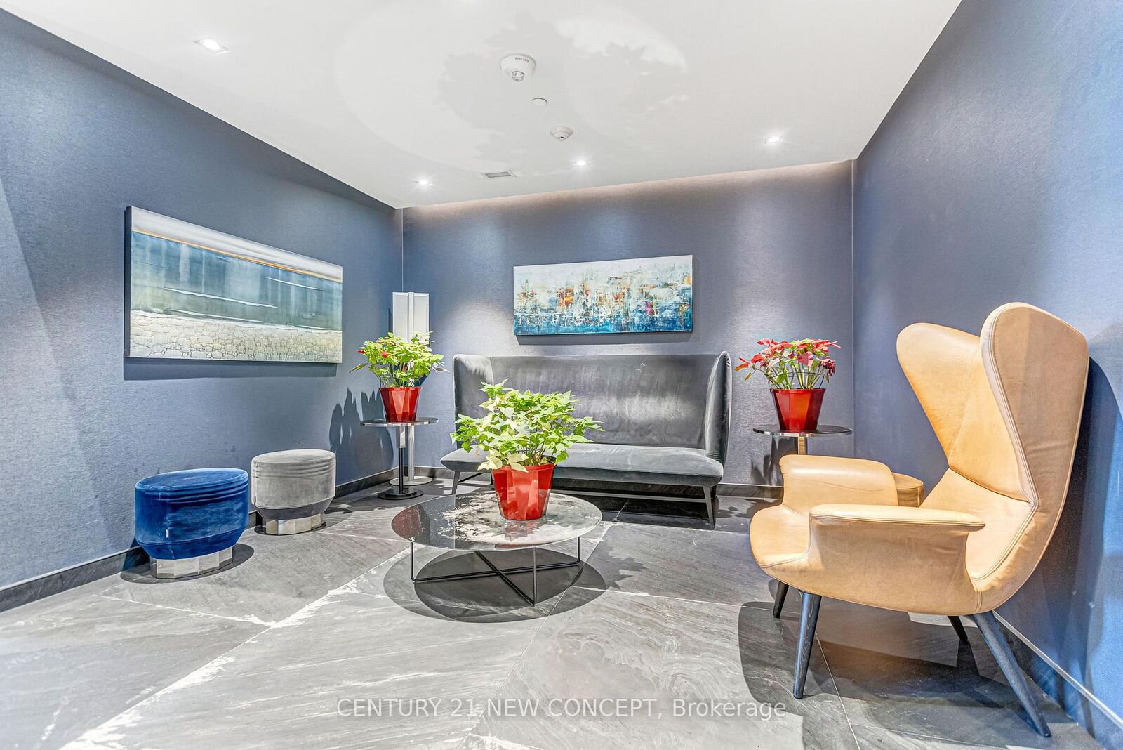Property Photo:  28 Wellesley Street E 1902  ON M4Y 0C4 