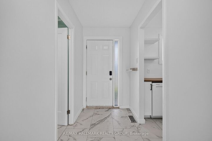 Property Photo: 89 Bellman Drive #58 ON K2H 8S4