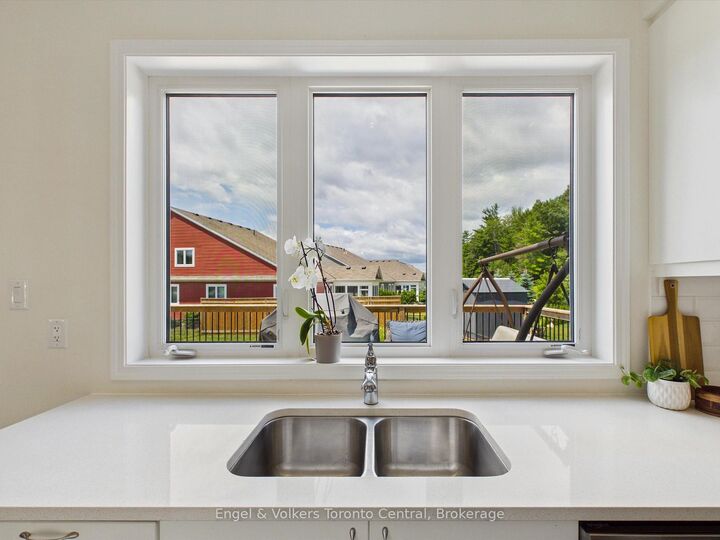 Property Photo: 3 Browning Boulevard ON P1L 0G2