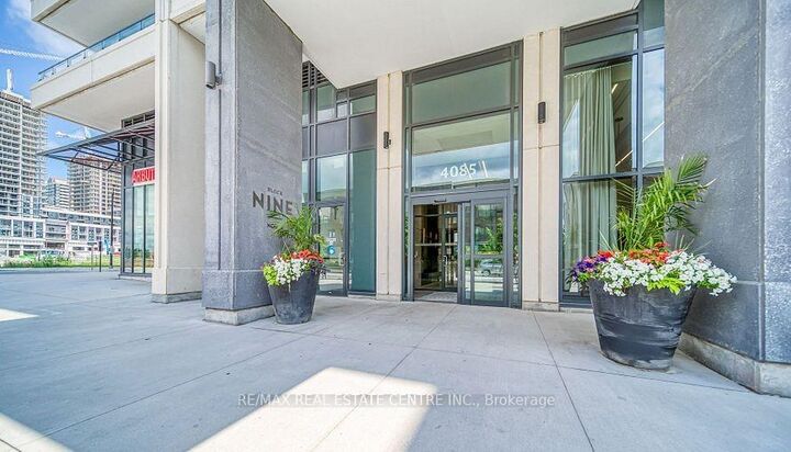 Property Photo: 4085 Parkside Village Drive 604 ON L5B 0K8