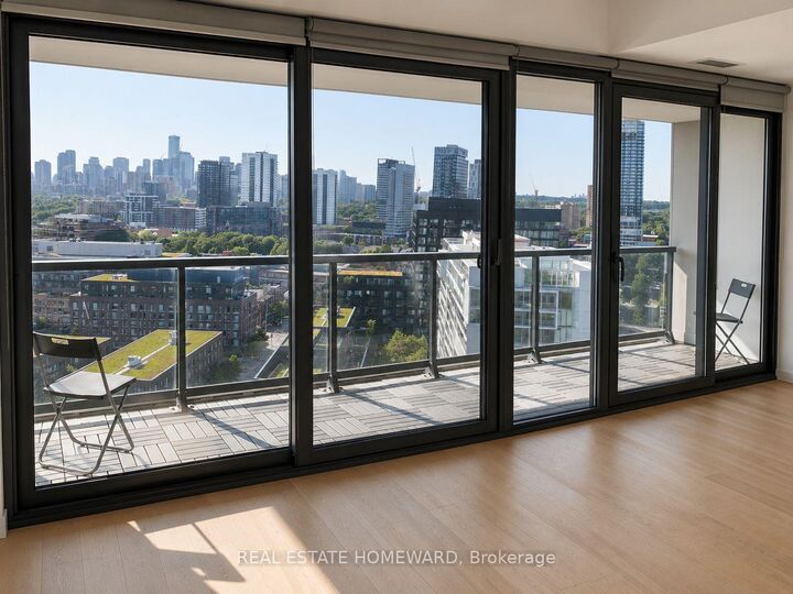 Property Photo:  170 Bayview Avenue 1804  ON M5A 0M4 