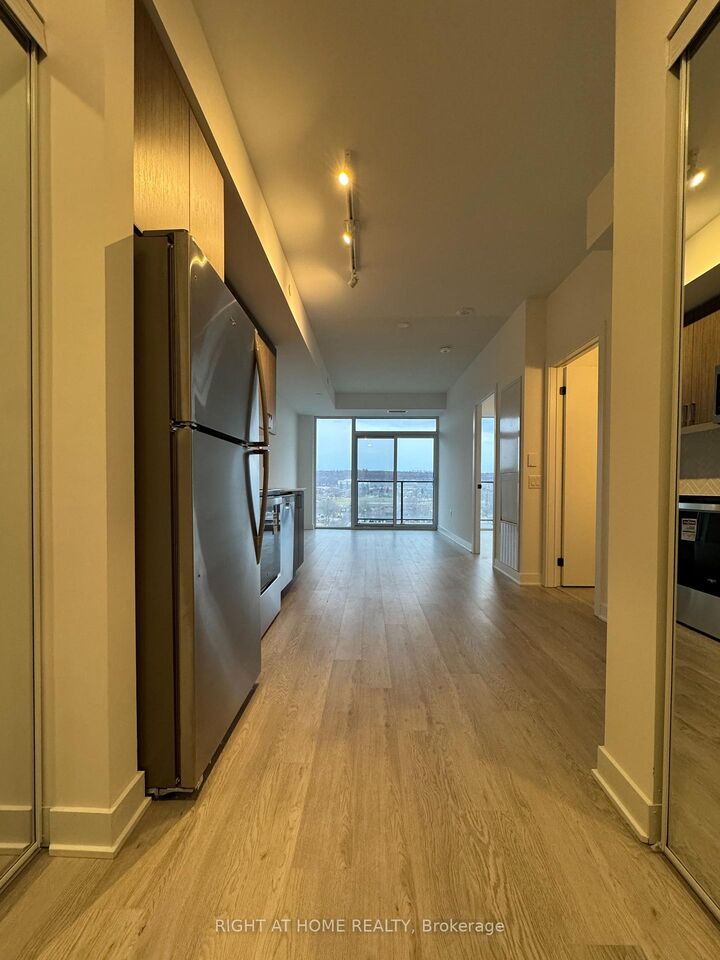 Property Photo:  2782 Barton Street 704  ON L8E 2J8 