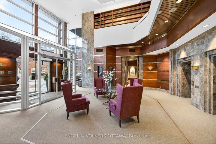Property Photo:  160 George Street 2404  ON K1N 9M2 