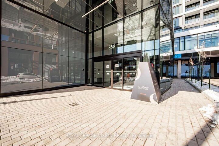 Photo de la propriété:  858 Dupont Street 401  ON M6G 0C1 