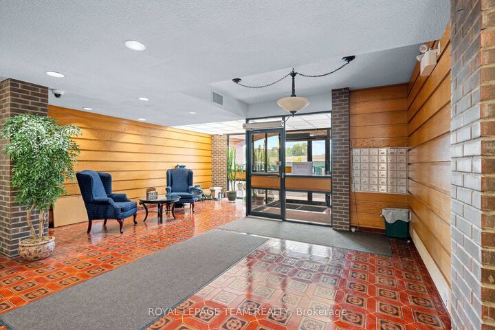 Property Photo:  1190 Richmond Road 804  ON K2B 8J3 
