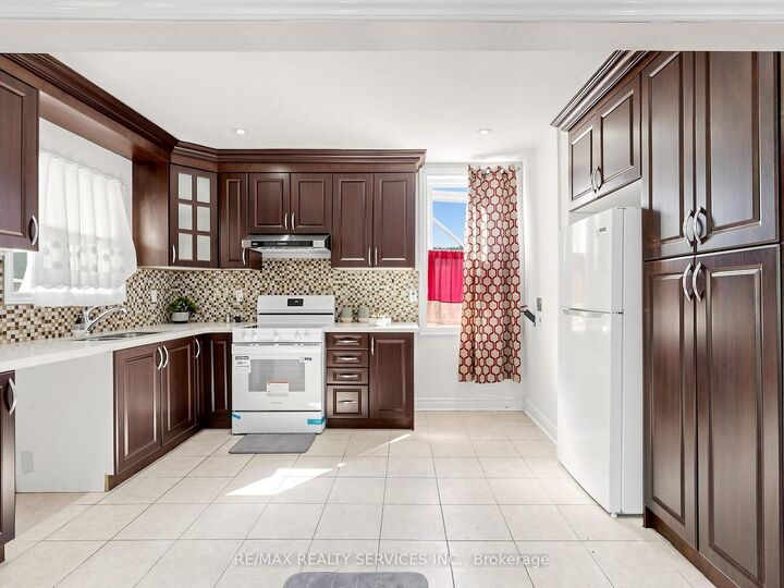 Photo de la propriété:  102 Woodward Avenue  ON L6V 1K6 