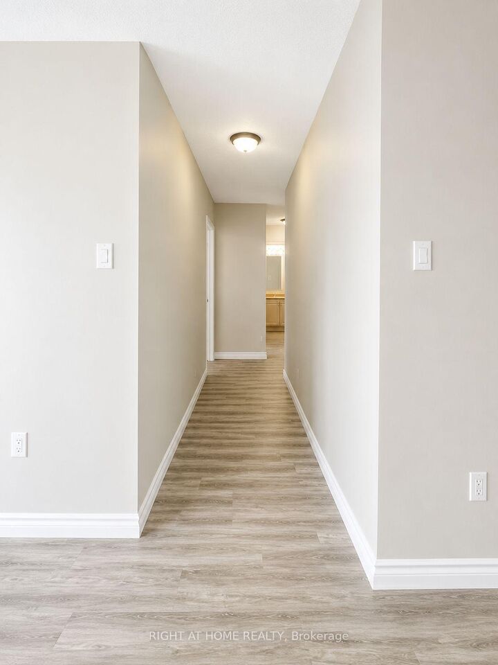 Property Photo:  1584 Ernest Avenue 307  ON N6E 1X9 