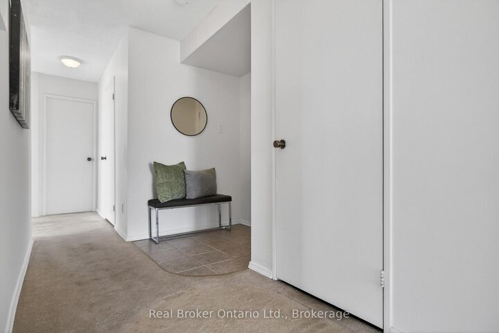 Property Photo: 23 Woodlawn Road E 811 ON N1H 7G6