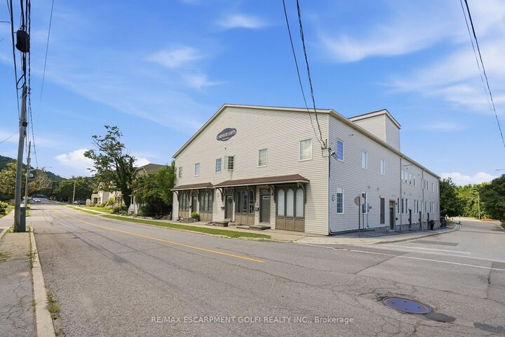 Property Photo:  49 Ontario Street 7  ON L3M 3H2 