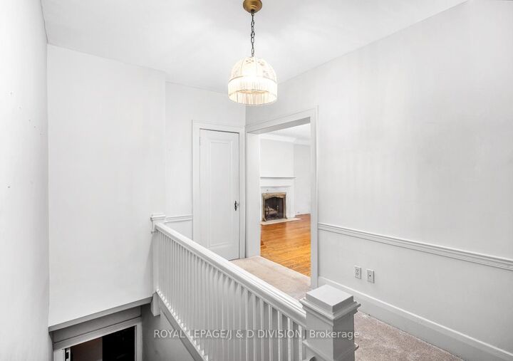Property Photo:  58 Lascelles Boulevard  ON M5P 2E1 