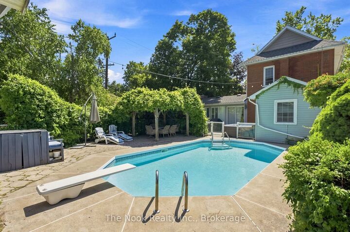 Property Photo:  264 Bennet Street  ON K9H 5B9 