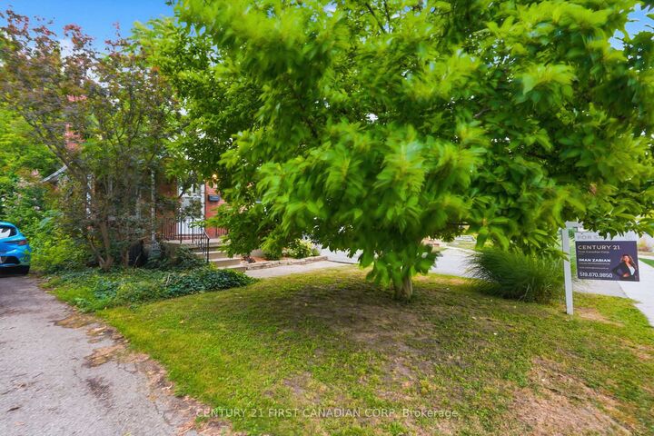 Property Photo:  110 Emery Street E 110  ON N6C 2E1 