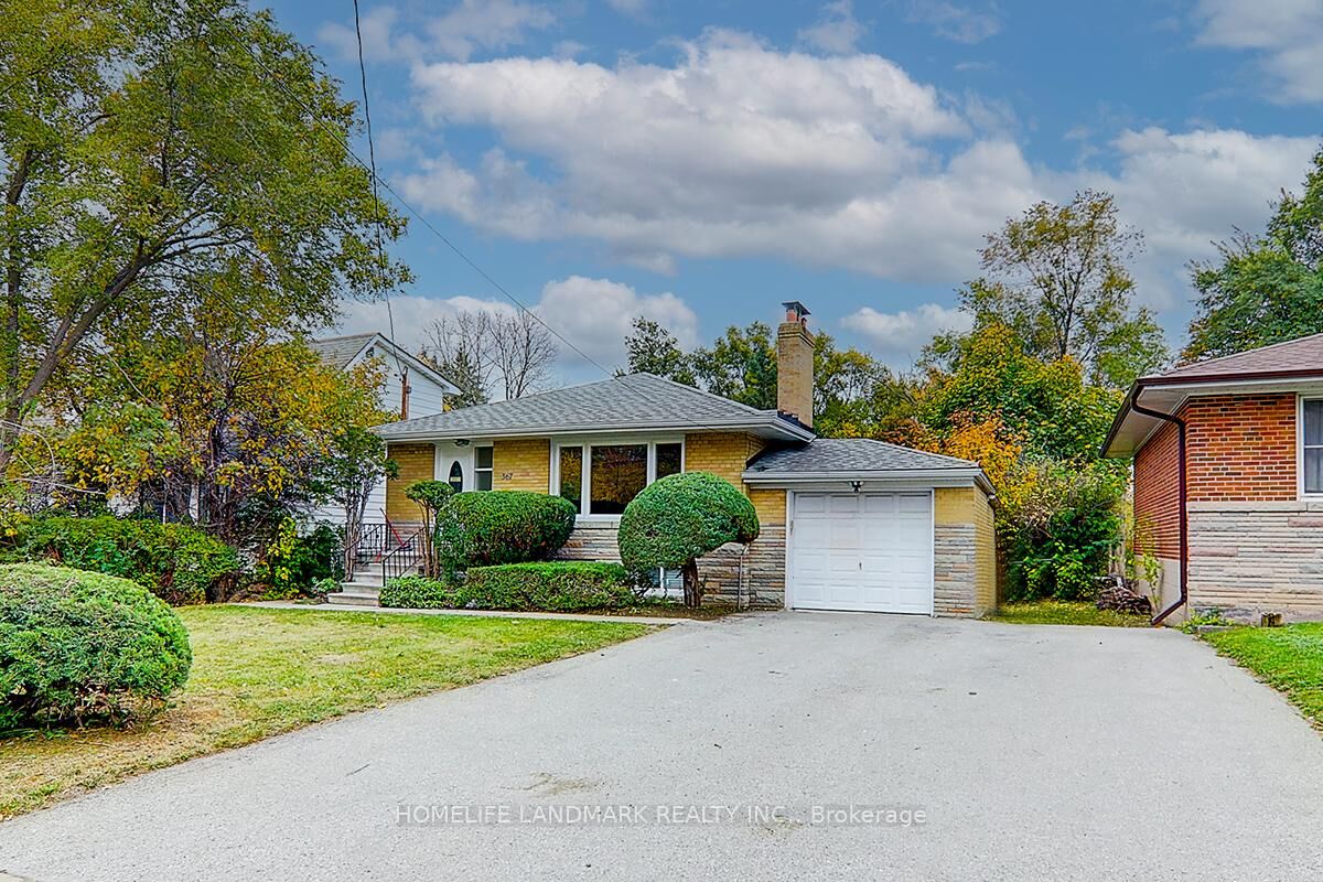 Property Photo: 367 Cummer Avenue ON M2M 2G3