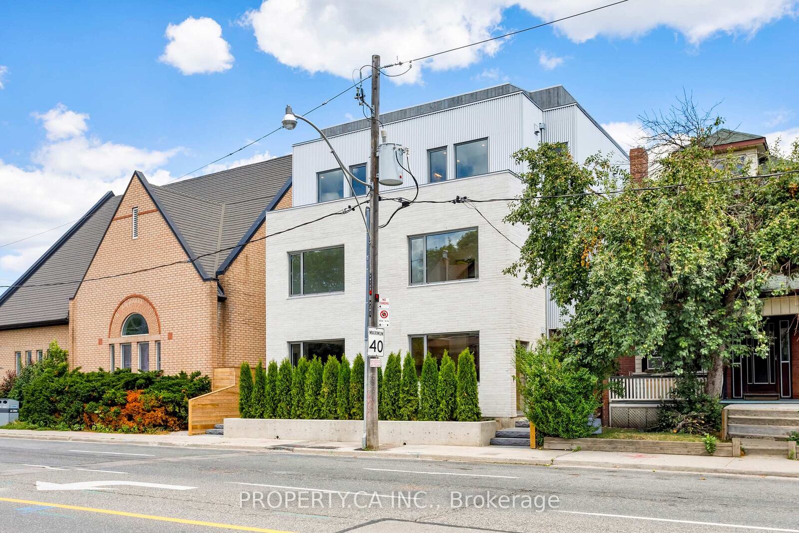 Property Photo:  301 Keele Street Unit #3  ON M6P 2K5 