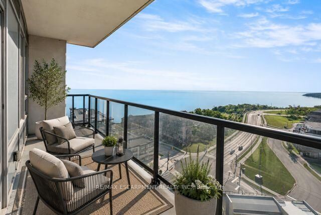Property Photo:  385 Winston Road 1311  ON L3M 4E8 