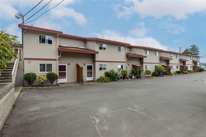 824 Island Hwy S #110 — photo 1