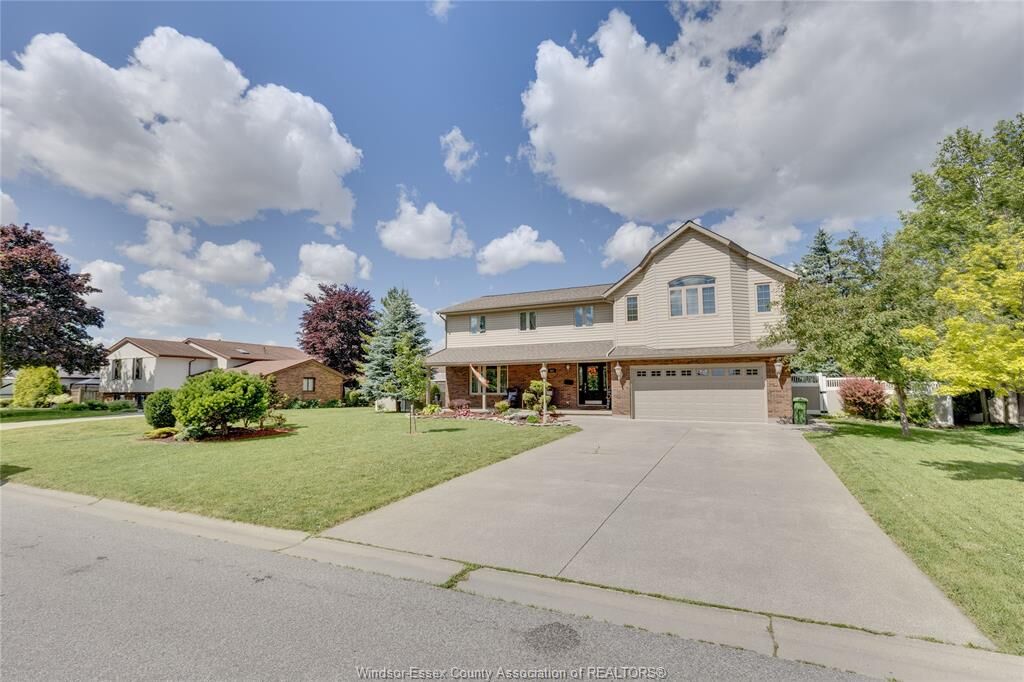 Property Photo: 503 Regent ON N8N 4B8