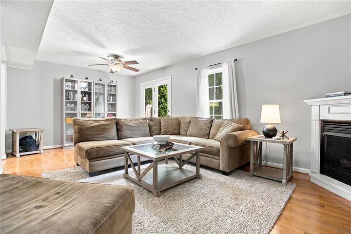 Property Photo:  1343 Meadowbrook Dr  PA 15317 