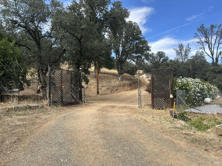 Property Photo:  1480 Kenyon Drive  CA 96001 