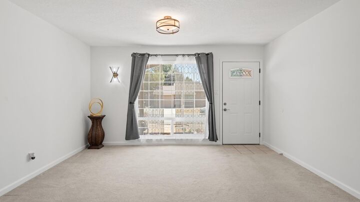 Property Photo:  2043 Edwin Way  CA 95825 
