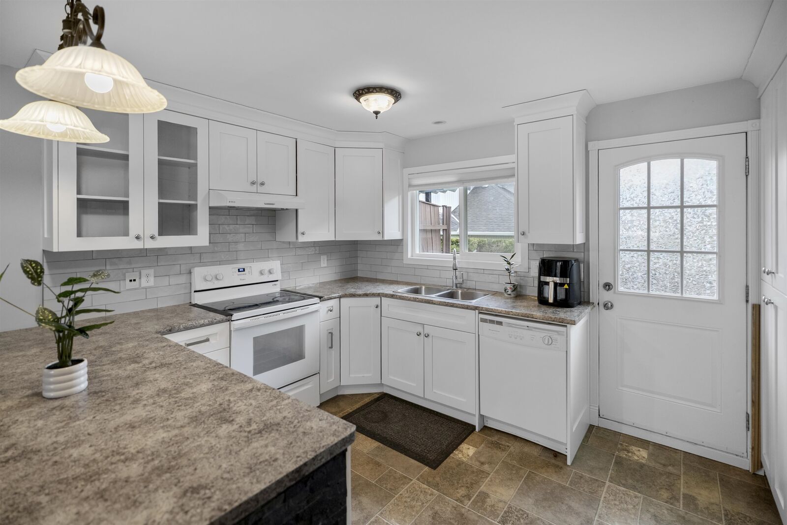 Photo de la propriété: 46538 Rolinde Crescent A BC V2P 6X5