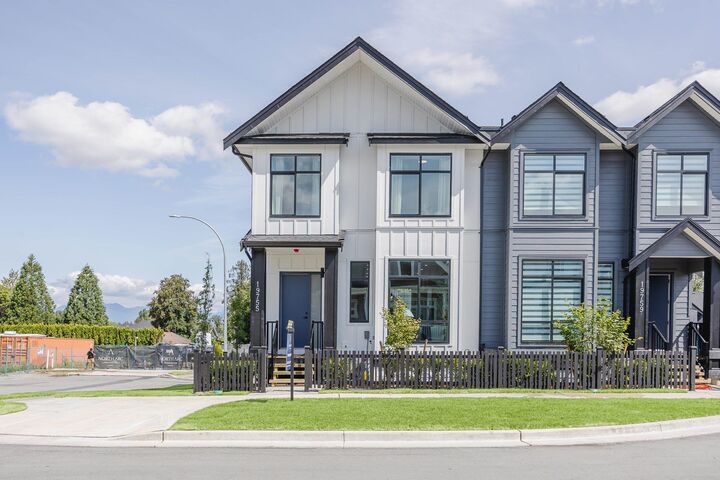 Property Photo: 19767 75B Avenue BC V2Y 1S1