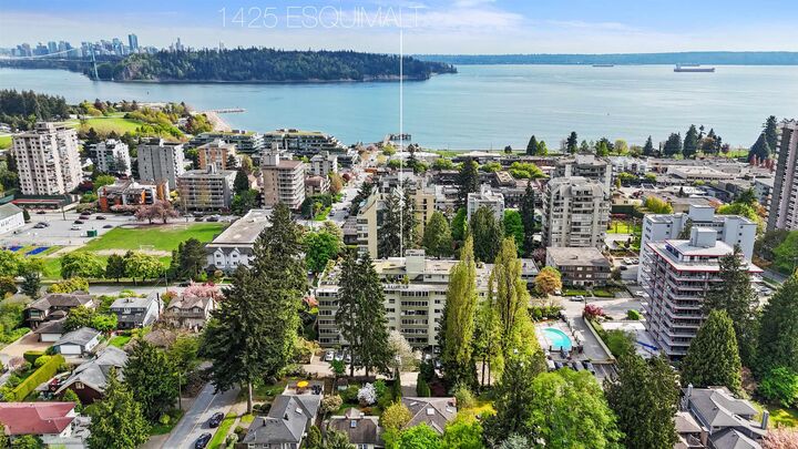 1425 Esquimalt Avenue 212 — photo 1