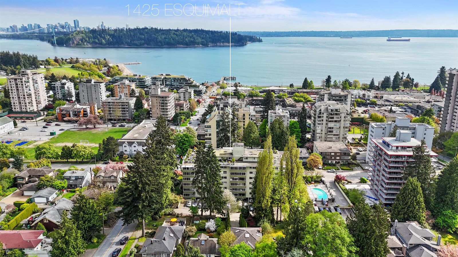 Property Photo: 1425 Esquimalt Avenue 212 BC V7T 1L1