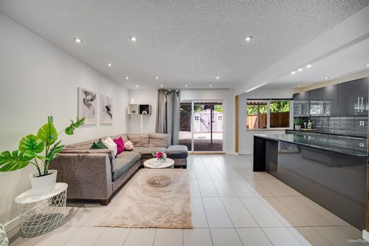 Property Photo: 2535 Gordon Avenue BC V3C 3Z3