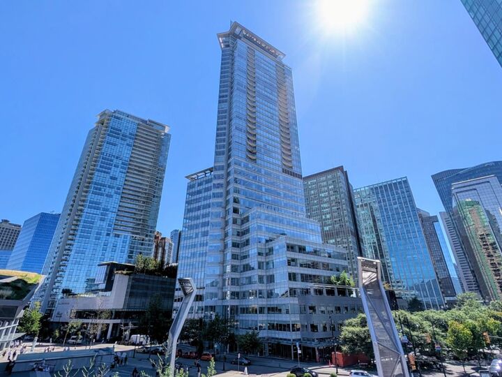 Property Photo: 1077 W Cordova Street 3404 BC V6C 2C6