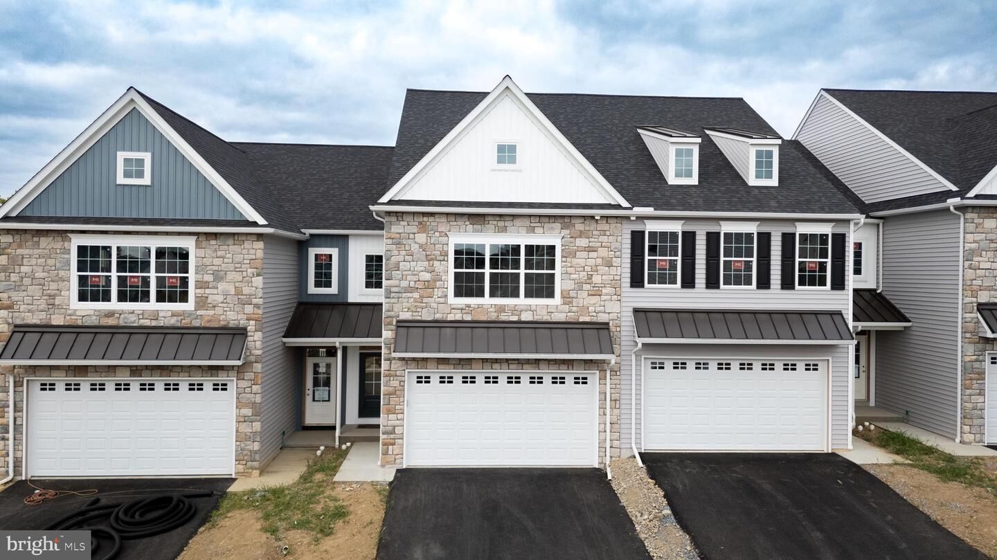 Property Photo: 2442 Spring Water Circle PA 17601