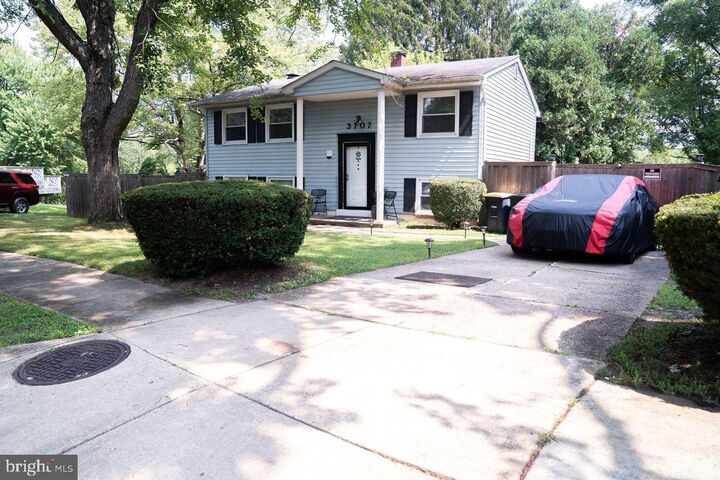 Property Photo: 3707 Halloway Place MD 20772