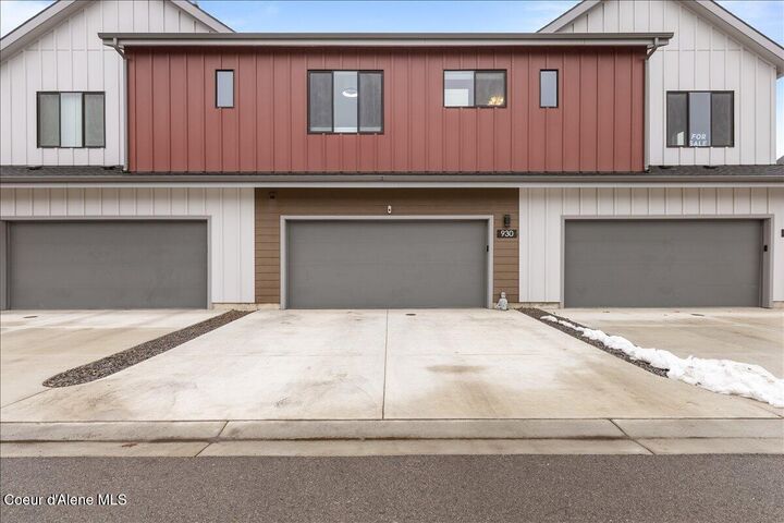 Property Photo: 930 E Railroad Ave ID 83854