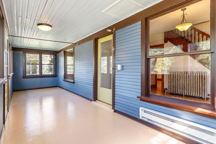 Property Photo: 811 6th Street IA 50010