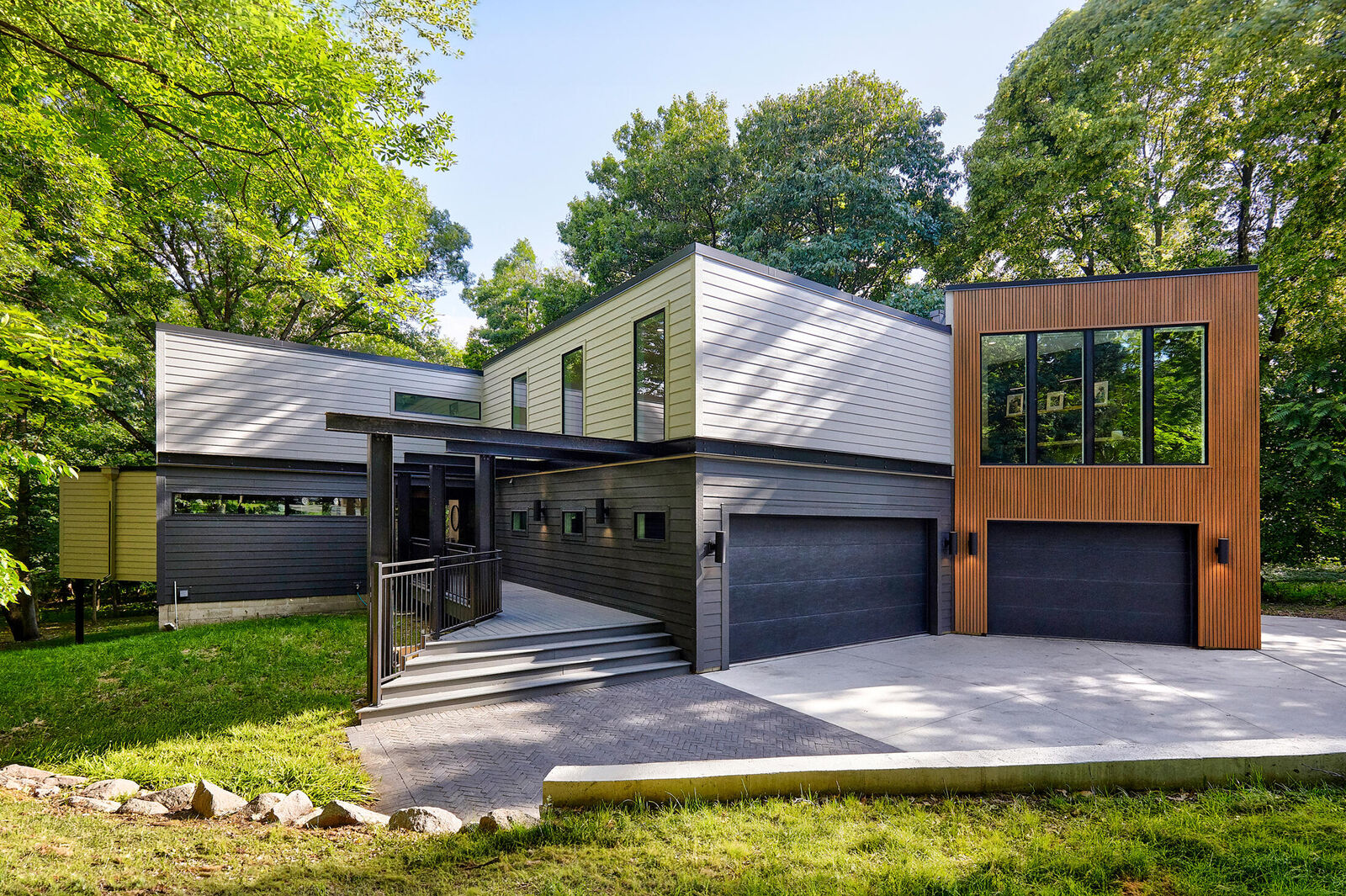 Property Photo:  2916 Forest Hills Drive  IA 50014 
