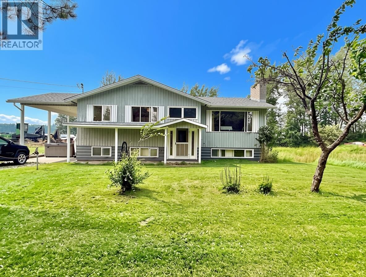 Property Photo: 3049 Campbell Avenue BC V0L 1G0
