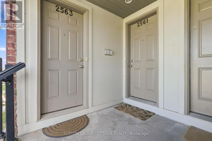 Property Photo:  2563 Longfields Drive  ON K2J 2L7 