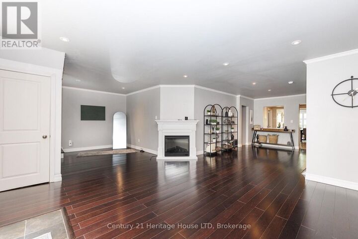 Property Photo: 6021 Montrose Road ON L2H 1L4
