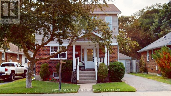 160 Napier Street — photo 1